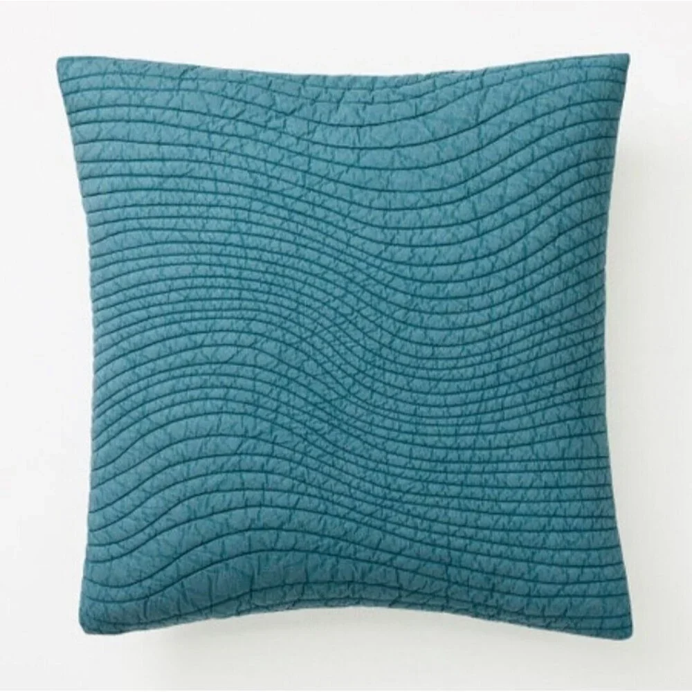 NWT Wavy Quilted Cushion Cover Set